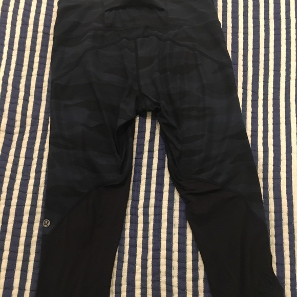 Lululemon Capri leggings - Picture 2 of 4